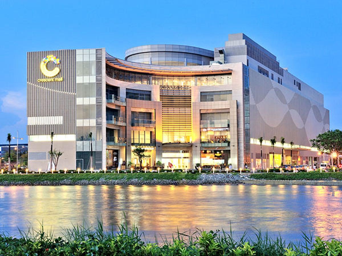 Crescent Mall - Shopping Center